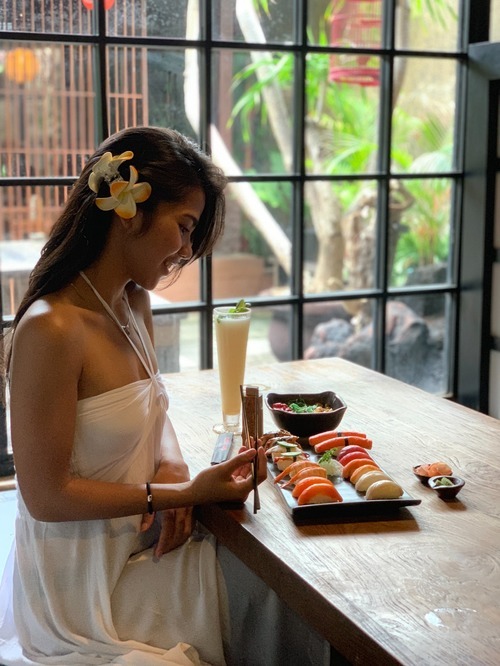 Dresscode en etiquette voor een bezoek aan een sushirestaurant